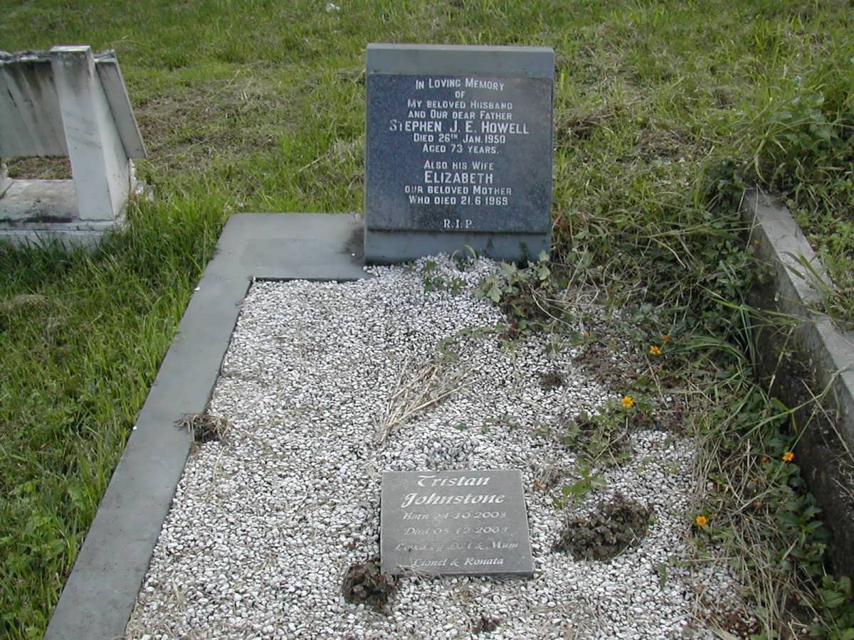 HOWELL Stephen J.E. -1950 &amp; Elizabeth -1969 :: HOWELL Tristan Johnstone 2003-2003