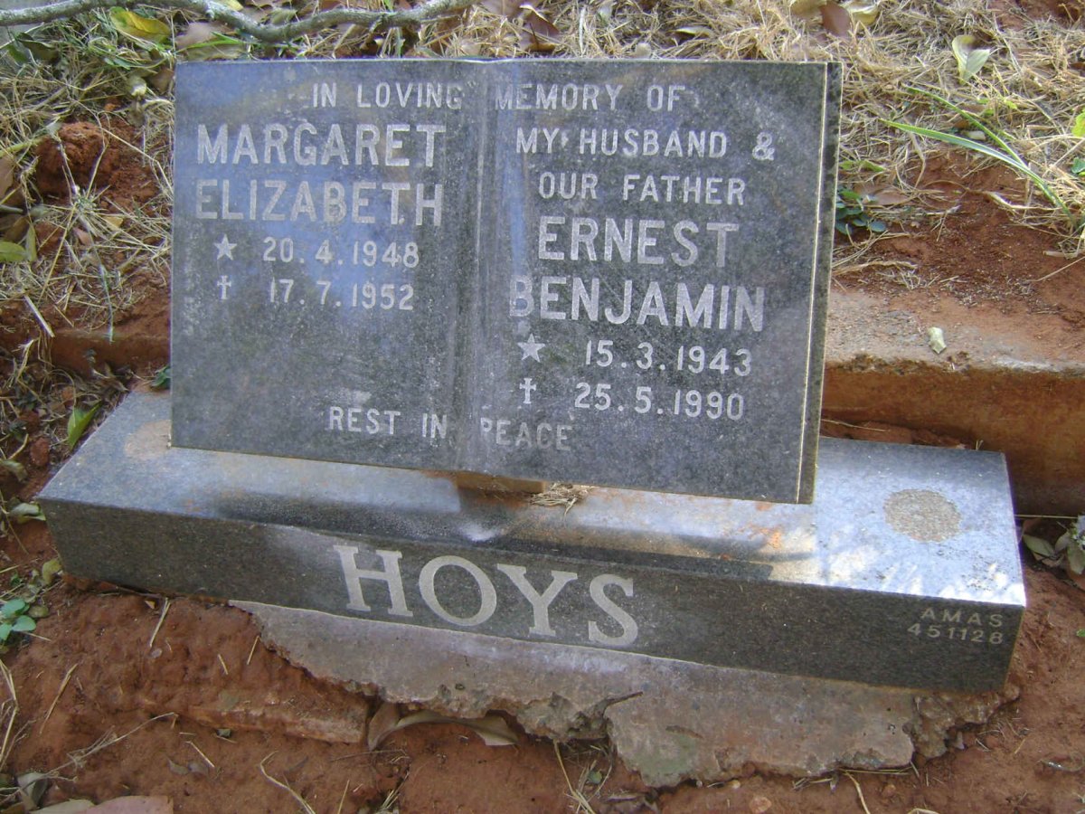 HOYS Ernest Benjamin 1943-1990 :: HOYS Margaret Elizabeth 1948-1952