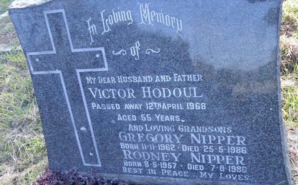 HODOUL Victor -1968 :: NIPPER Gregory 1962-1986 :: NIPPER Rodney 1957-1986
