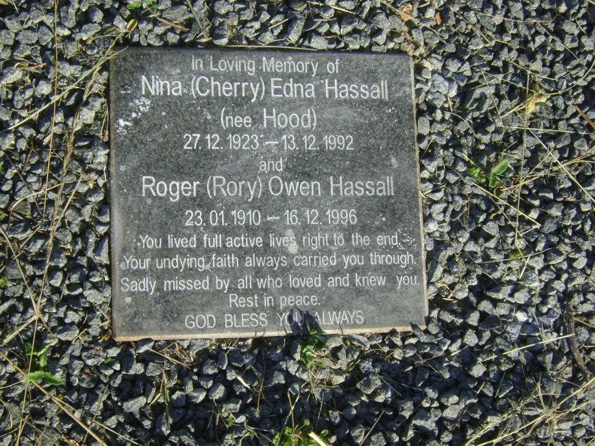 HASSALL Roger Owen 1910-1996 &amp; Nina Edna HOOD 1923-1992