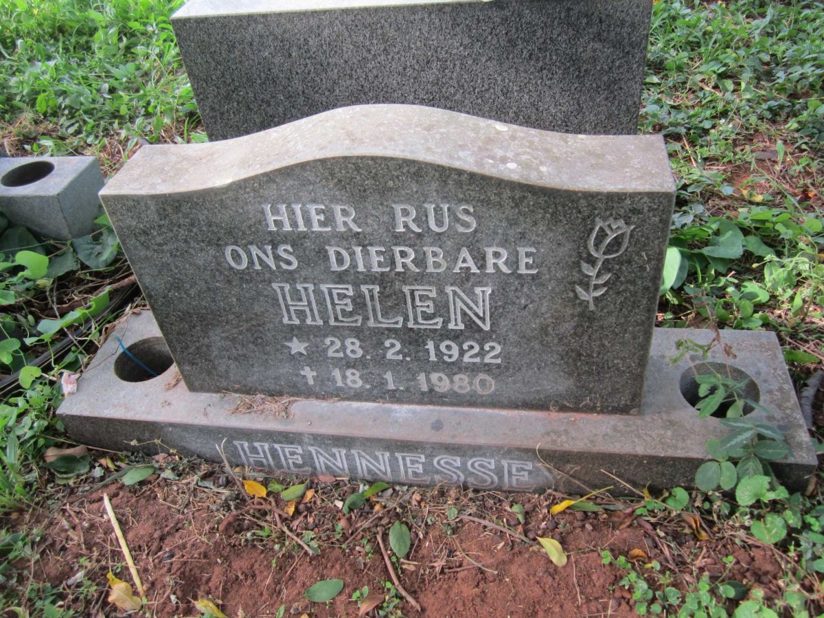 HENNESSEY Helen 1922-1980