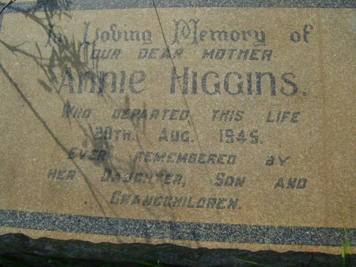 HIGGINS Annie -1945