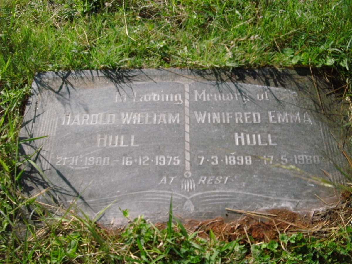 HULL Harold William 1900-1975 &amp; Winifred Emma 1898-1980