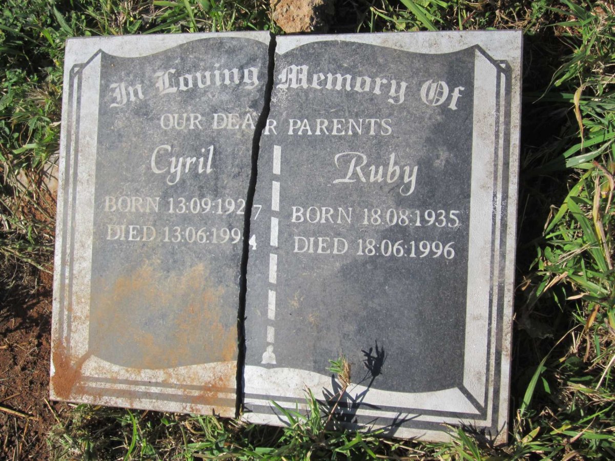 JAMES Seenivesta Cyril 1927-1994 &amp; Ruby 1935-1996