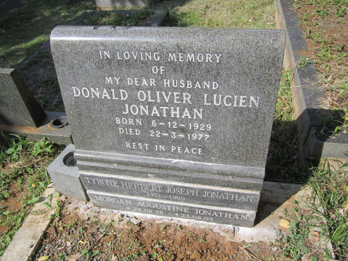 JONATHAN Donald Oliver Lucien 1929-1977 :: JONATHAN Tyrone Herbert Joseph 1951-1980 :: JONATHAN Morgan Augustine 1958-2007