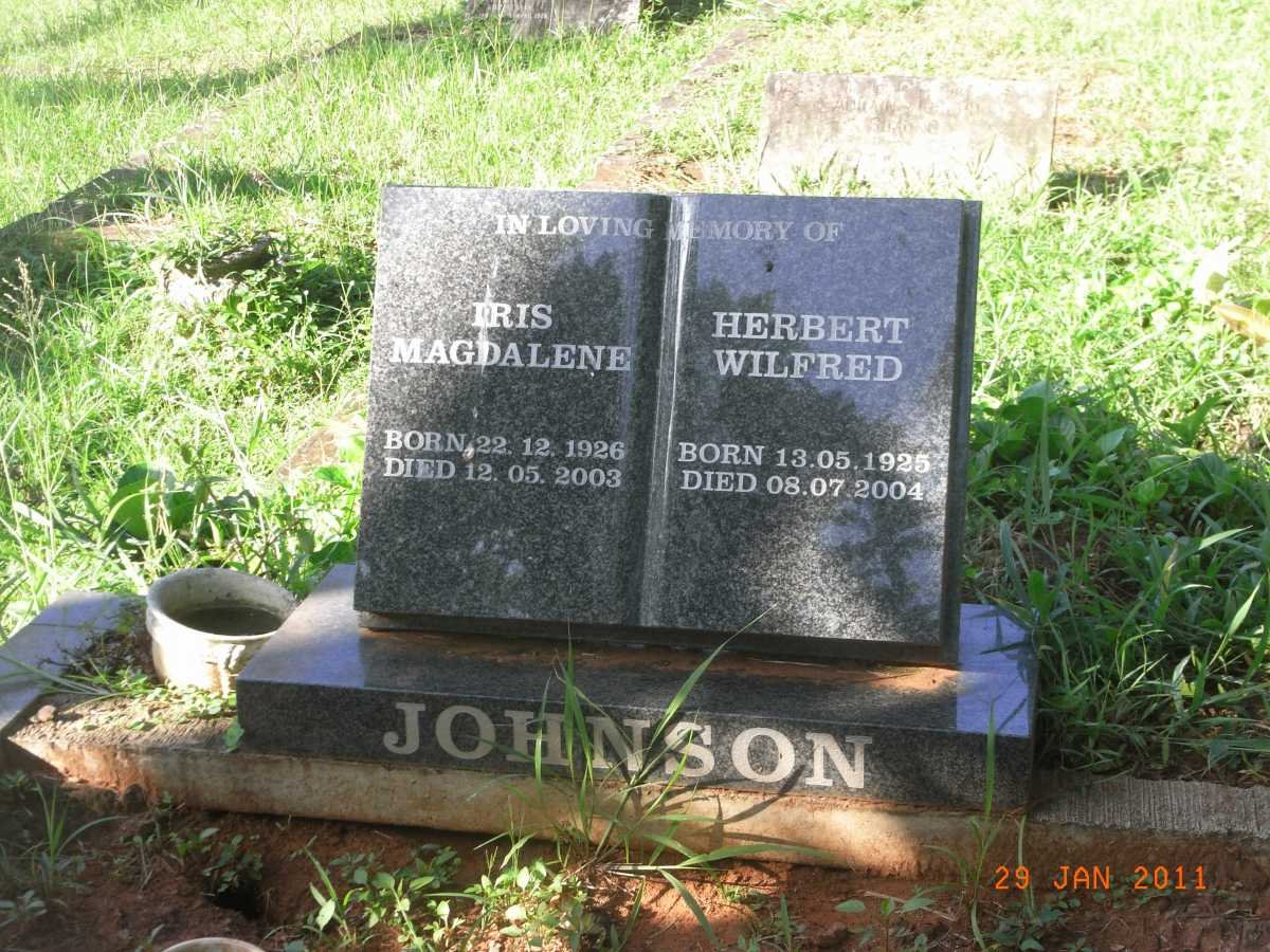 JOHNSON Herbert Wilfred 1925-2004 &amp; Iris Magdalene 1926-2003