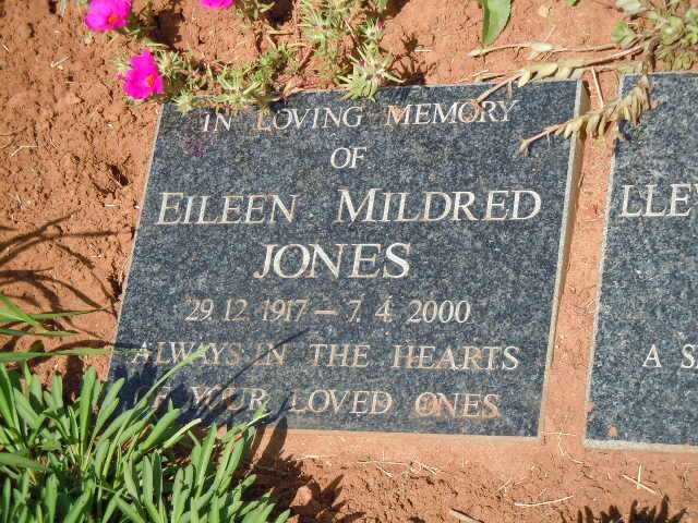 JONES Eileen Mildred 1917-2000
