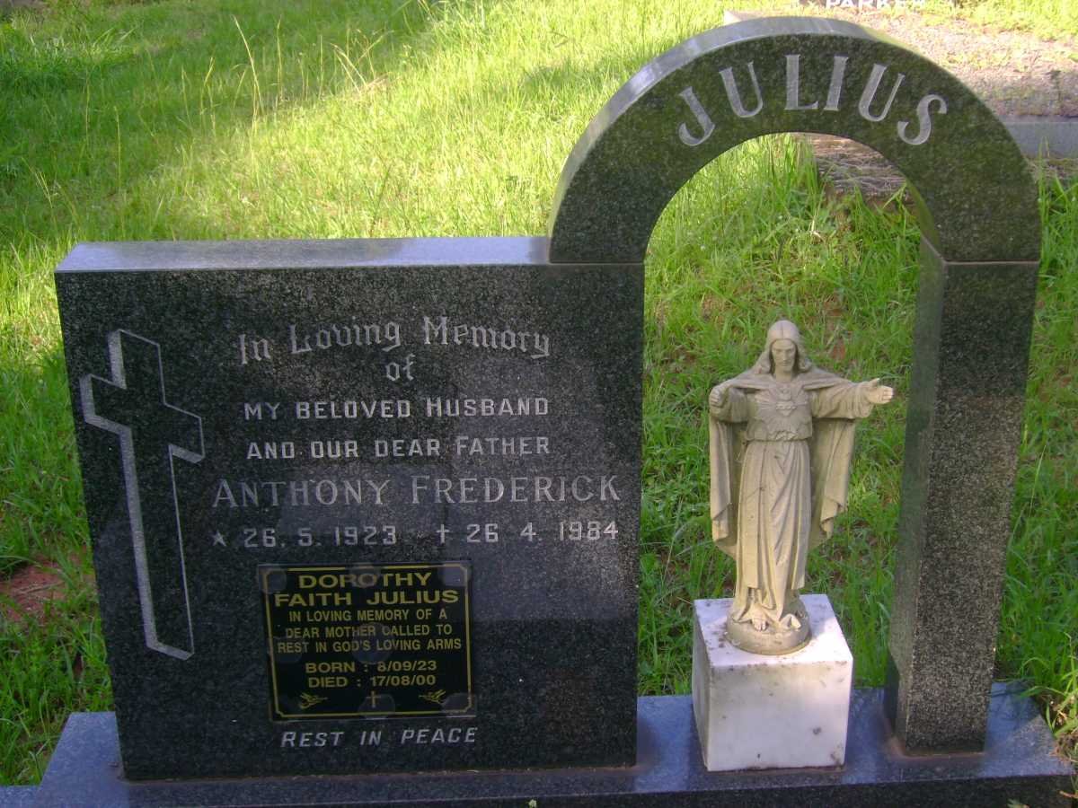 JULIUS Anthony Frederick 1923-1984  &amp; Dorothy Faith 1923-2000