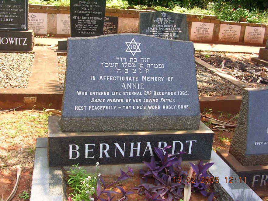 BERNHARDT Annie -1965