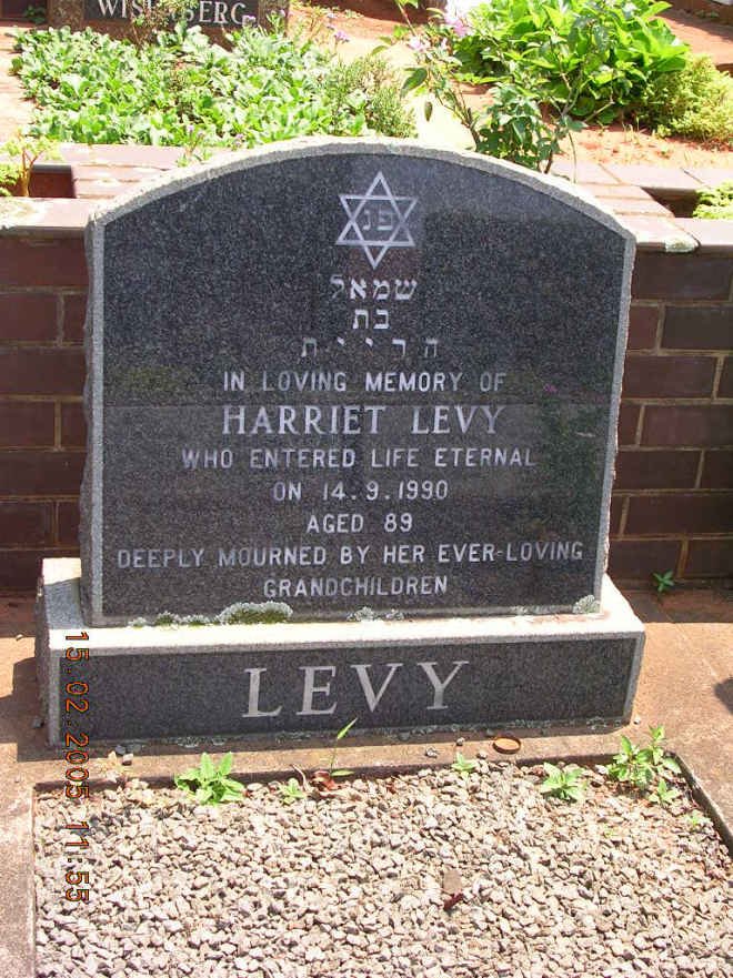 LEVY Harriet -1990