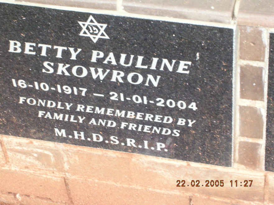 SKOWRON Betty Pauline 1917-2004