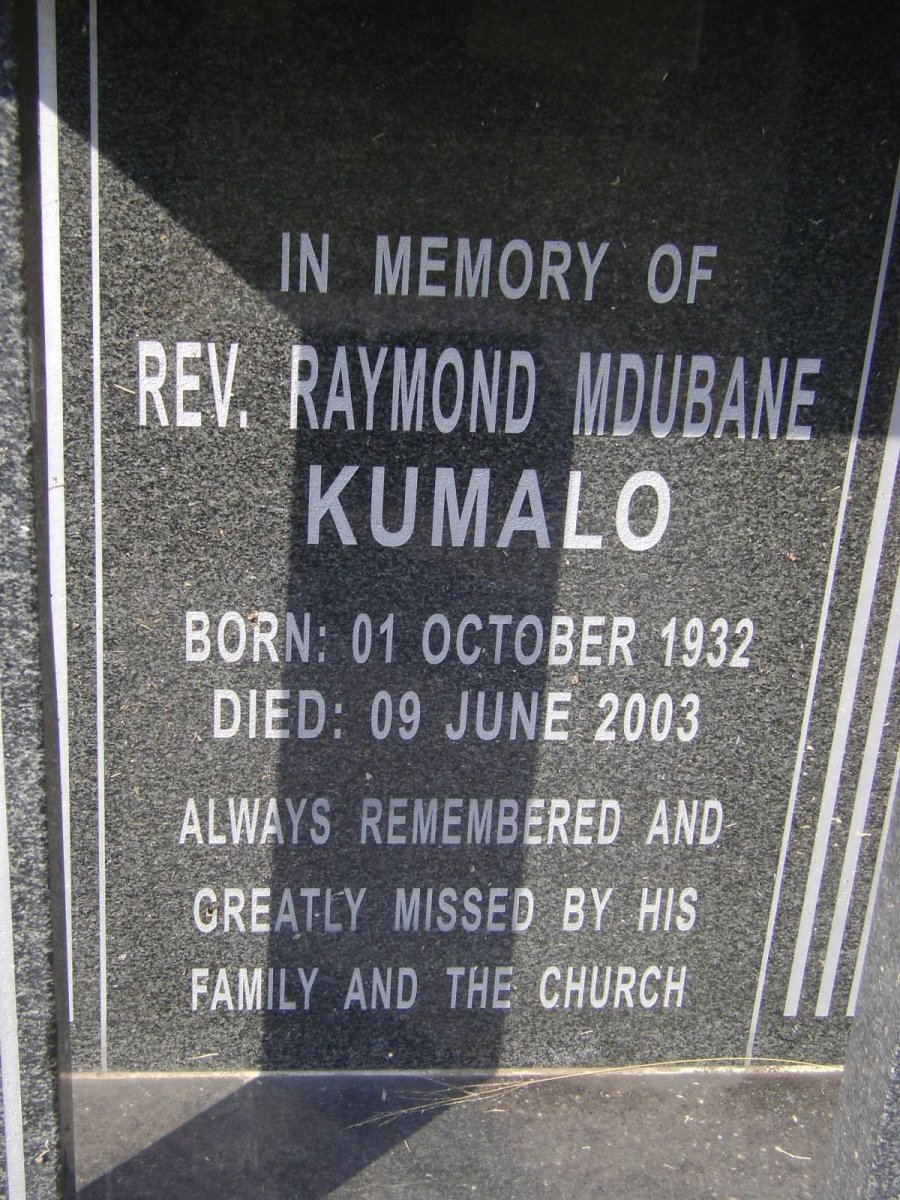 KUMALO Raymond Mdubane 1932-2003