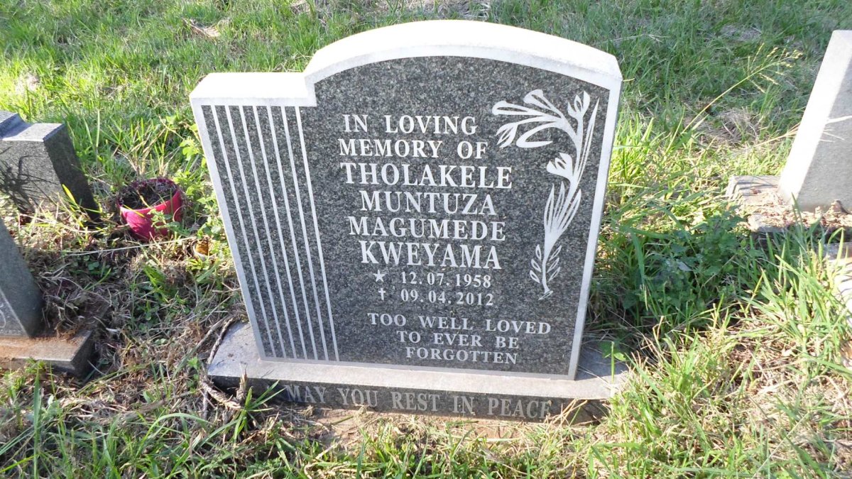 KWEYAMA Tholakele Muntuza Magumede 1958-2012