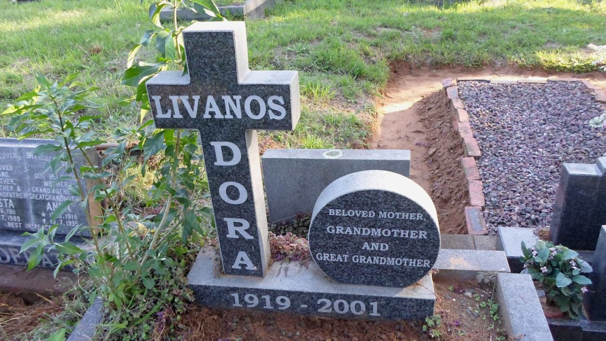 LIVANOS Dora 1919-2001