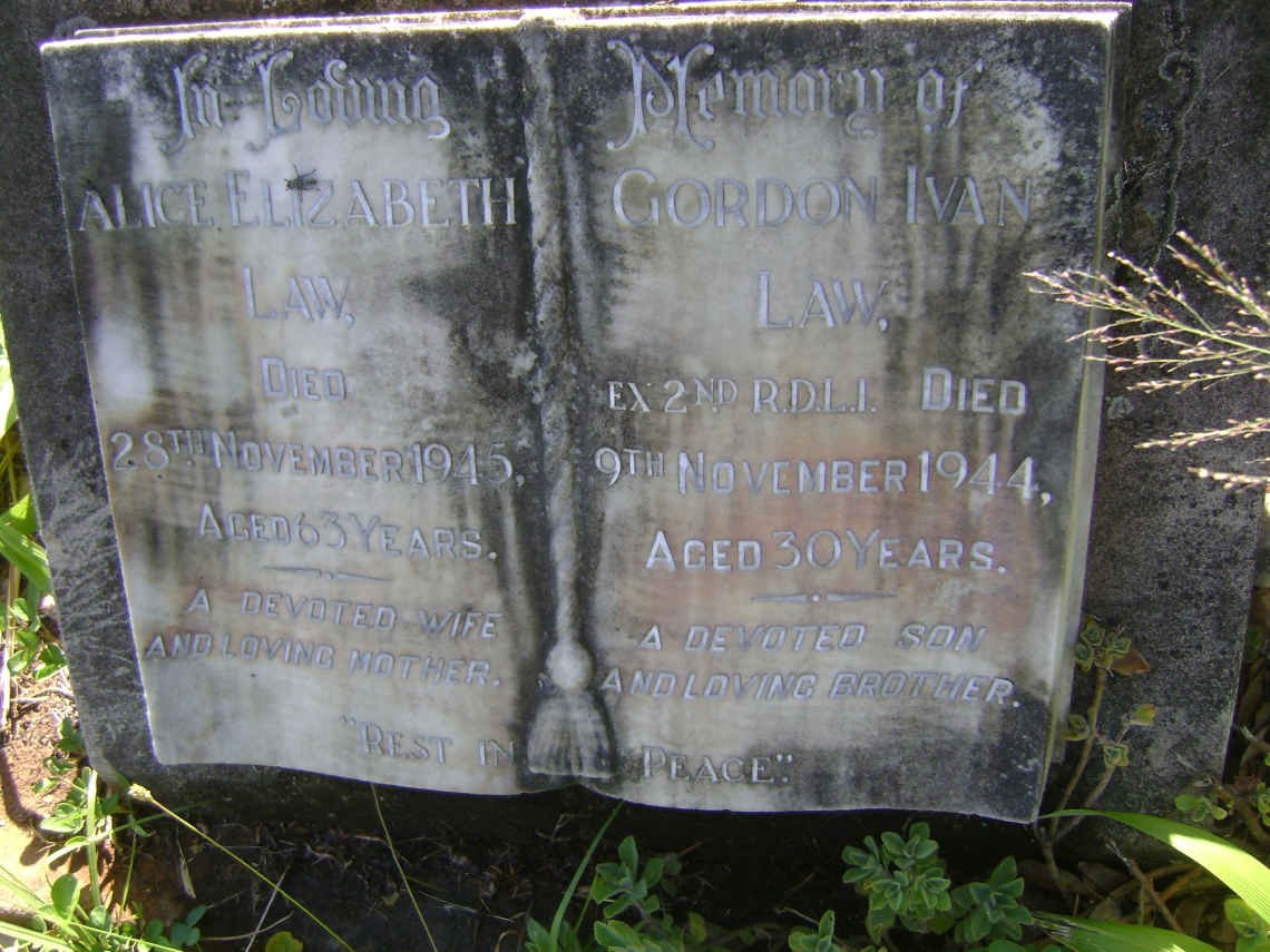 LAW Alice Elizabeth -1945 :: LAW Gordon Ivan -1944