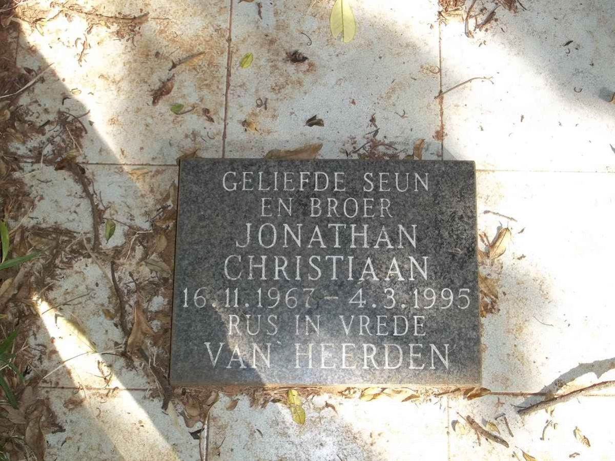HEERDEN Jonathan Christiaan, van 1967-1995