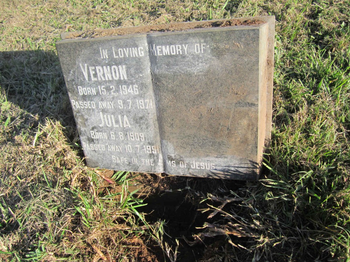 LAMALATTIE Julia 1909-1991 :: LAMALATTIE Vernon 1946-1971