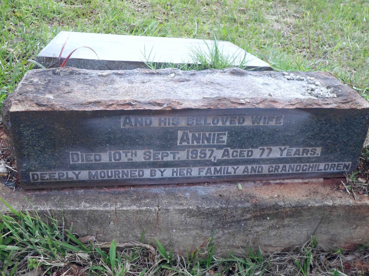 LARIVIERE Annie -1957