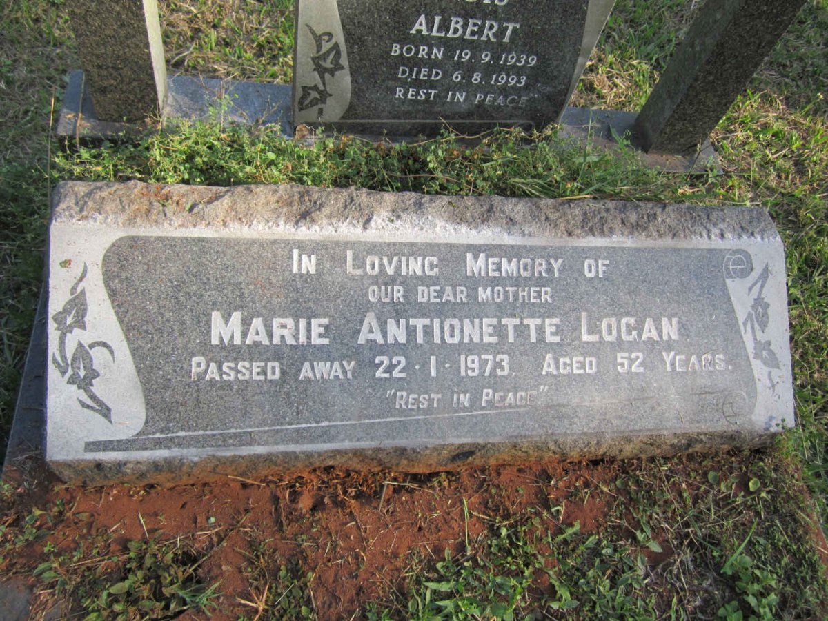 LOGAN Marie Antionette -1973