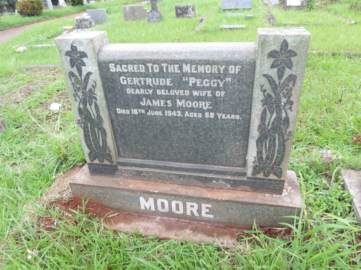 MOORE Gertrude -1943