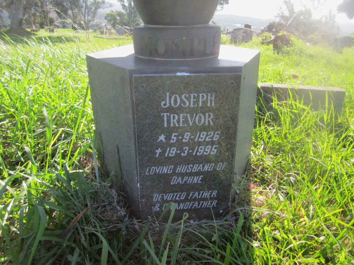 MOMPLE Joseph Trevor 1926-1995