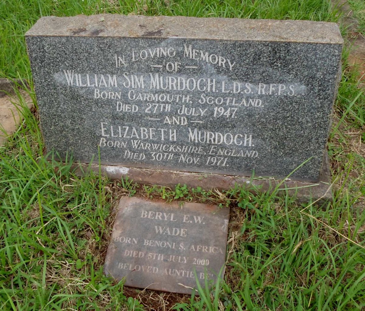 MURDOCH William Sim -1947 &amp; Elizabeth -1971 :: WADE Beryl E.W. -2000