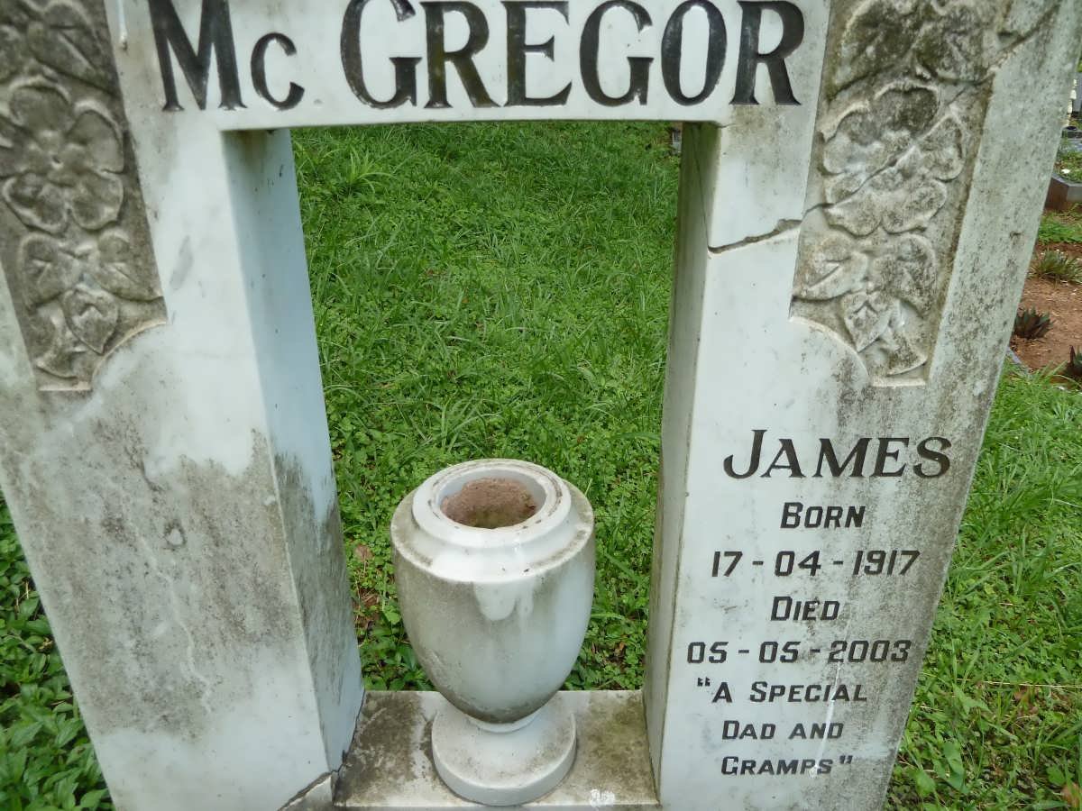 McGREGOR James 1917-2003