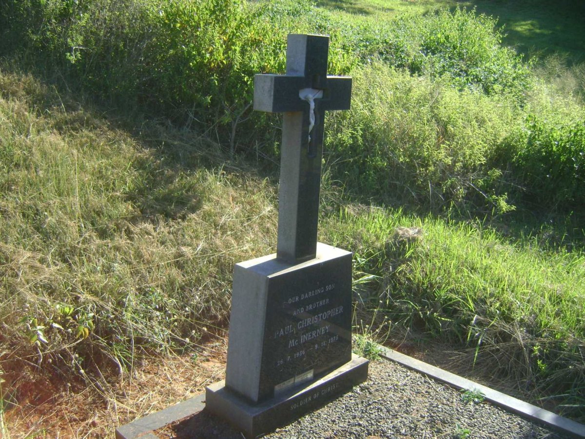 McINERNEY Paul Christopher 1956-1975 :: HIND T.P.N. 1933-2002 :: McINERNEY Cathrine-Mary 1969-1998