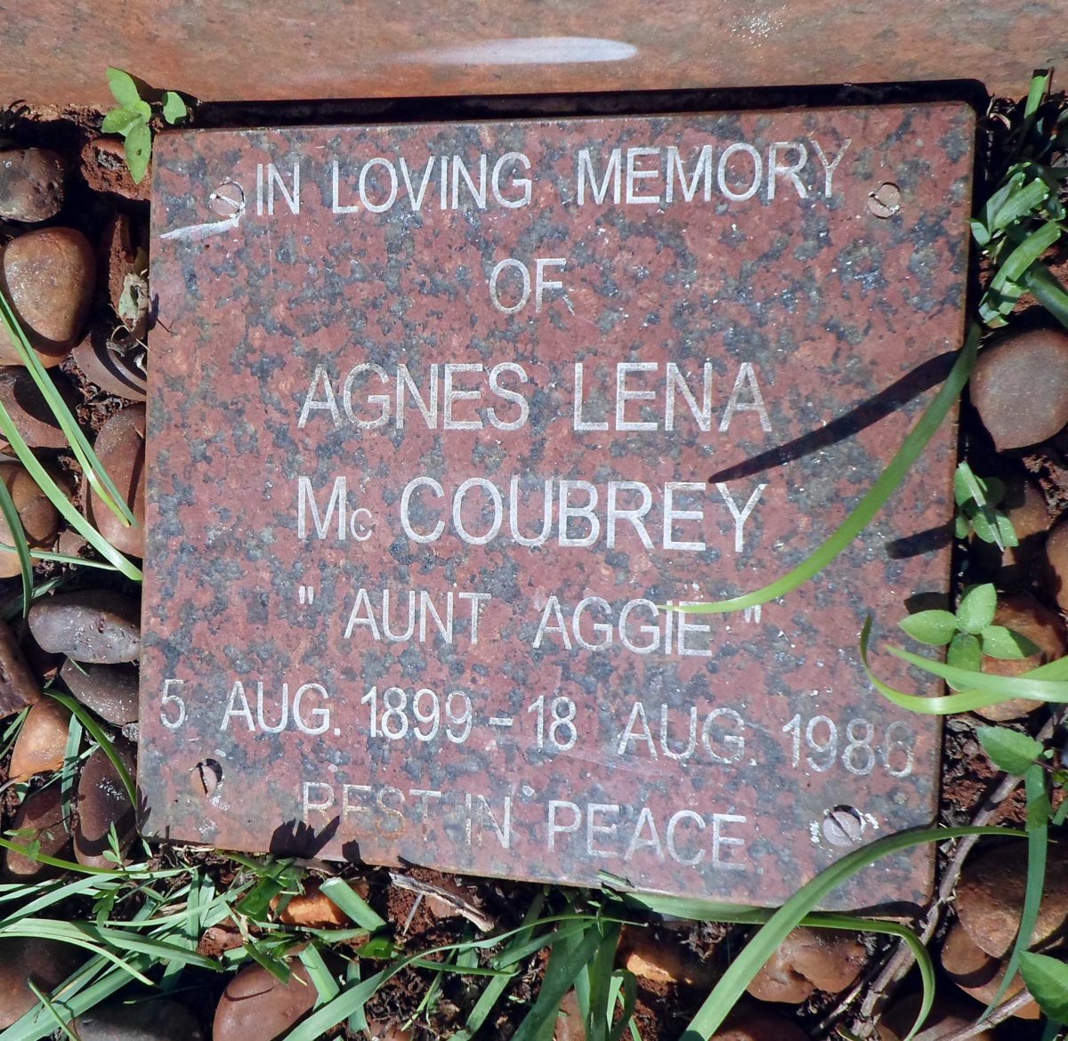 McCOUBREY Agnes Lena 1899-1986