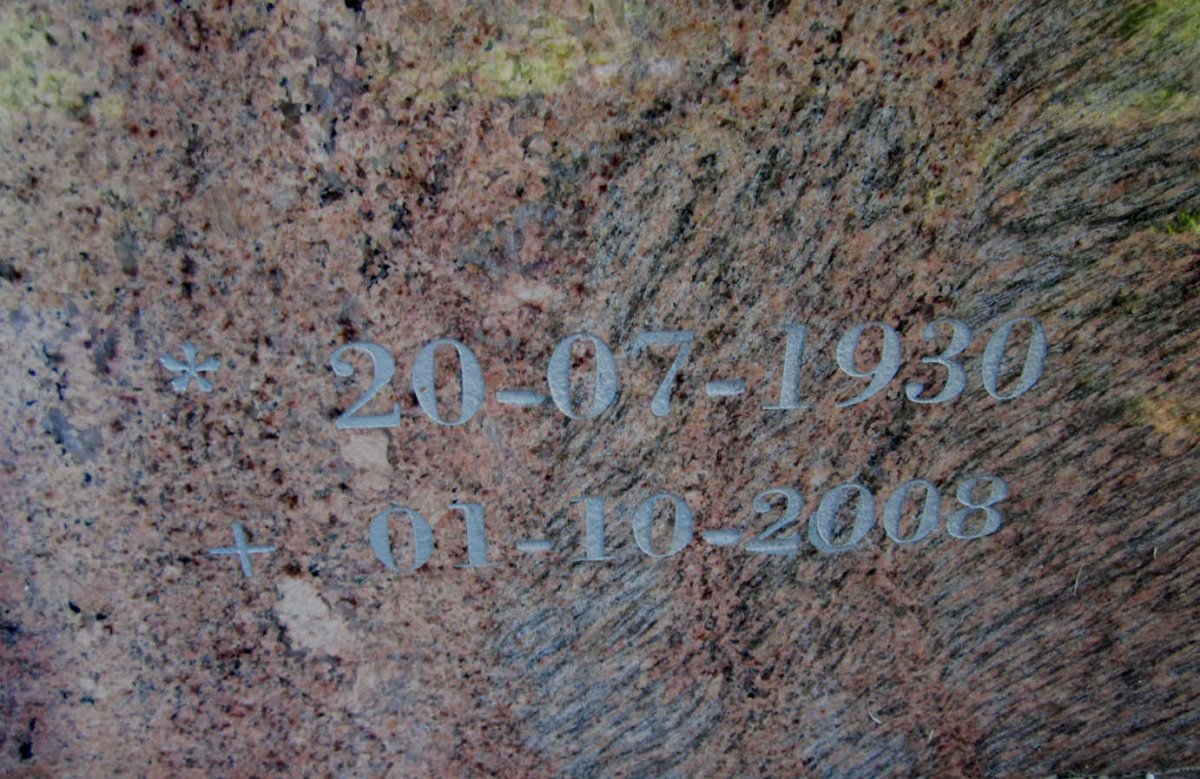 MHLONGO Mama Peggy 1930-2008