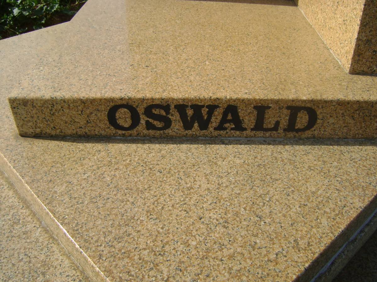 MZONELI Sibusiso Oswald 1970-2002