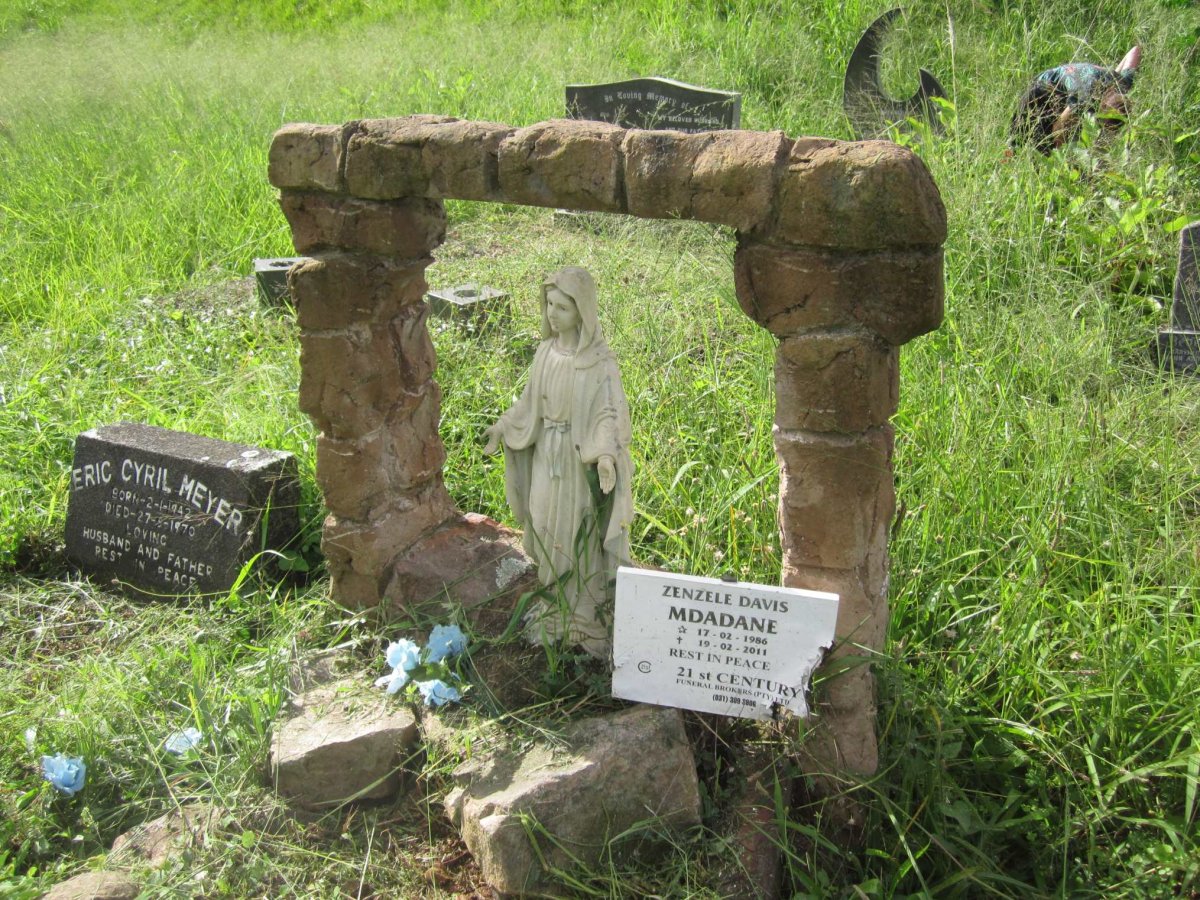 MDADANE Zenzele Davis 1986-2011