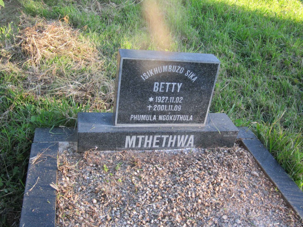 MTHETHWA Betty 1927-2001