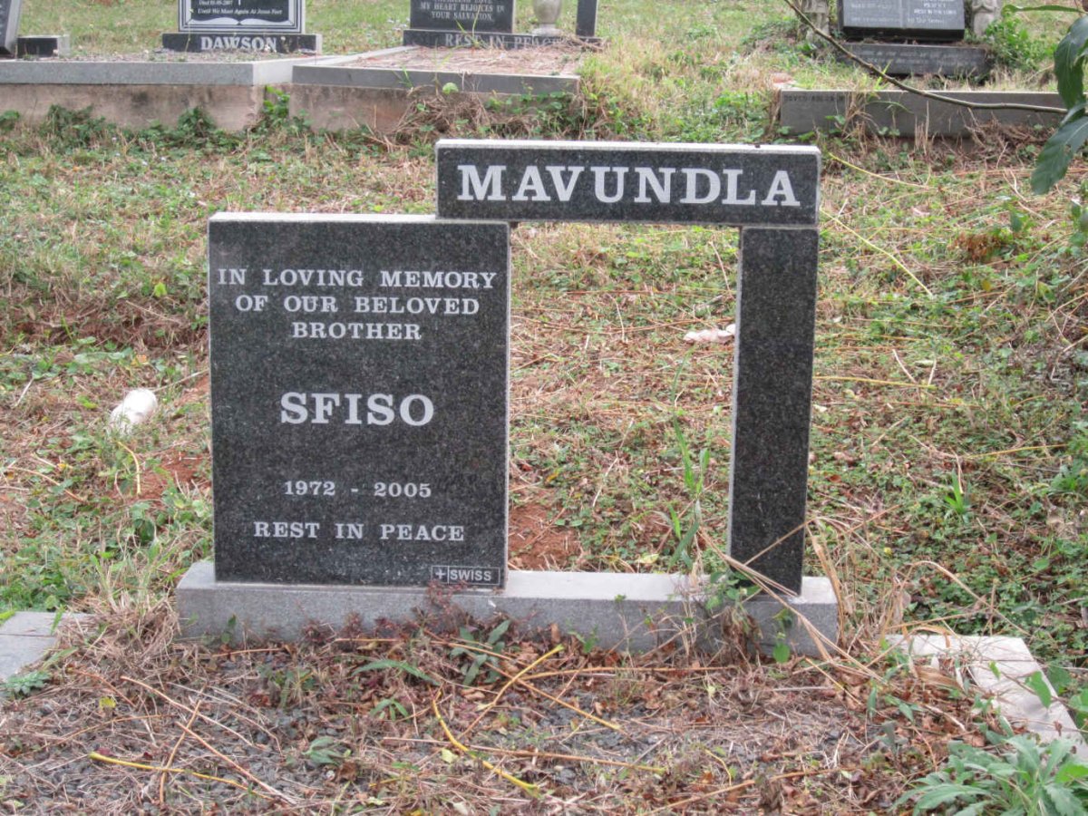 MAVUNDLA Sfiso 1972-2005