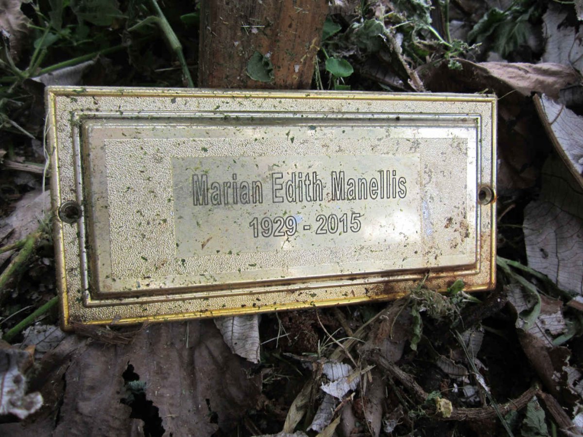 MANELLIS Marian Edith 1929-2015