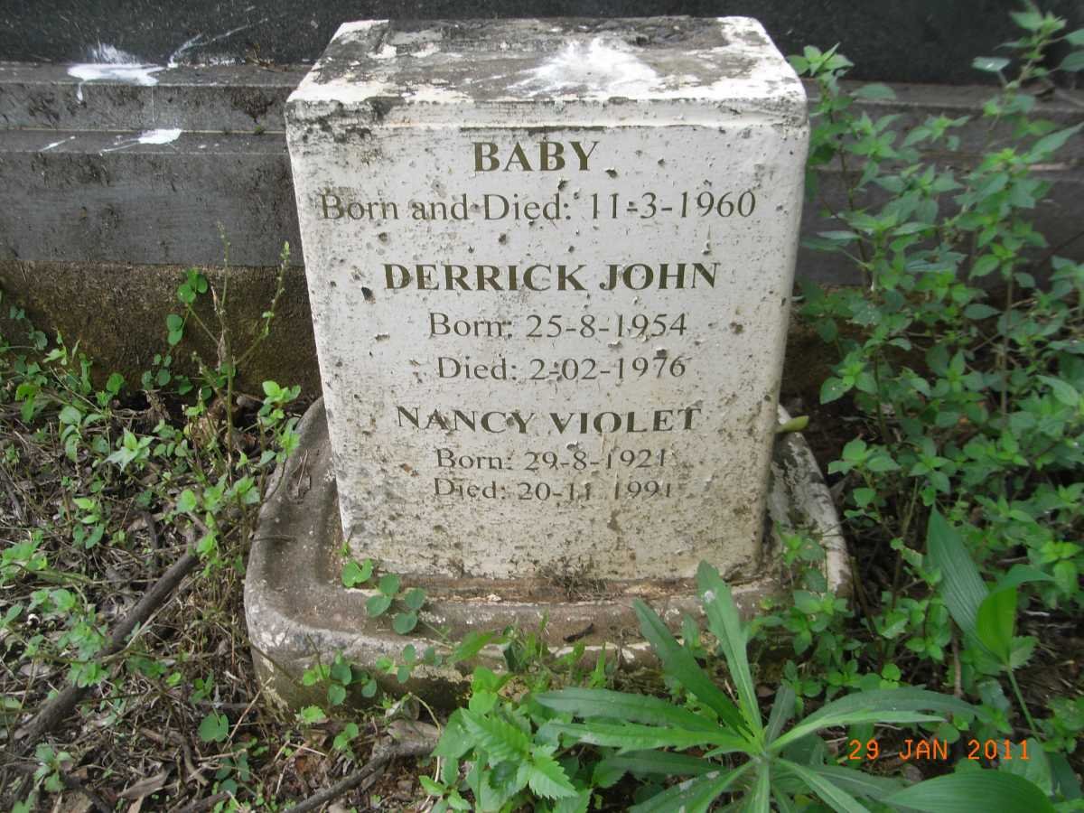 MERWE Derrick John, van der 1954-1976 :: VAN DER MERWE Nancy Violet 1921-1991 :: VAN DER MERWE Baby 1960-1960