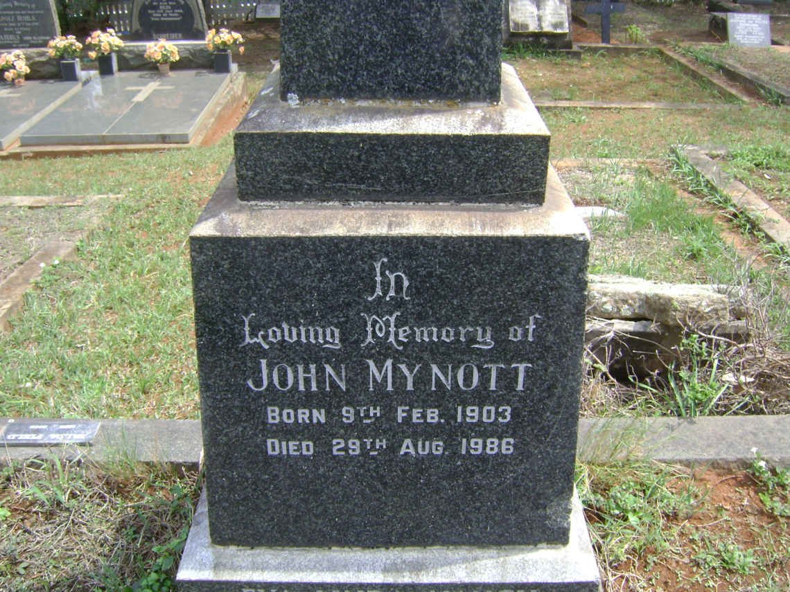 MYNOTT John 1903-1986 &amp; Eva Linda Nancy 1915-1997