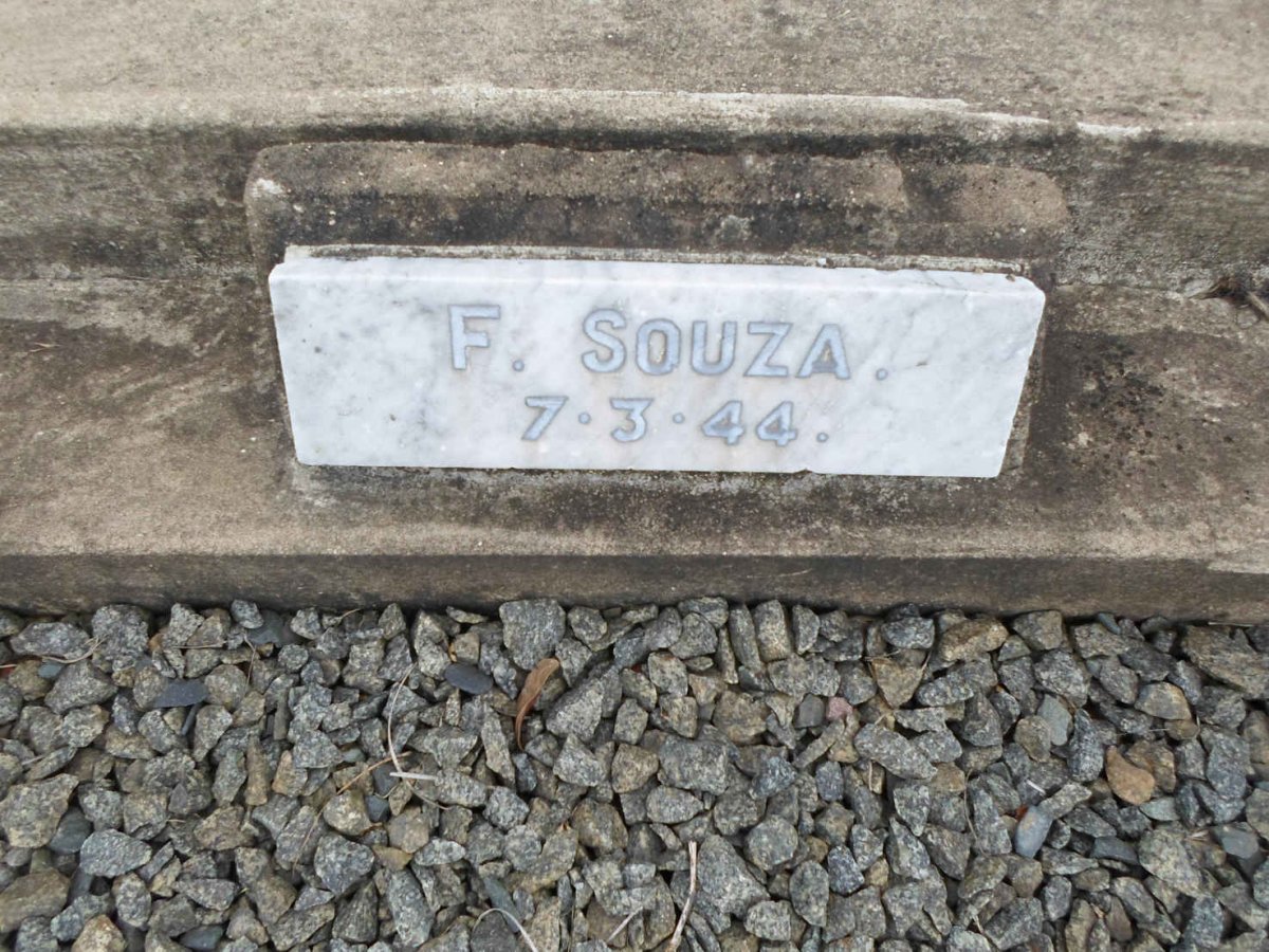 SOUZA F. -1944