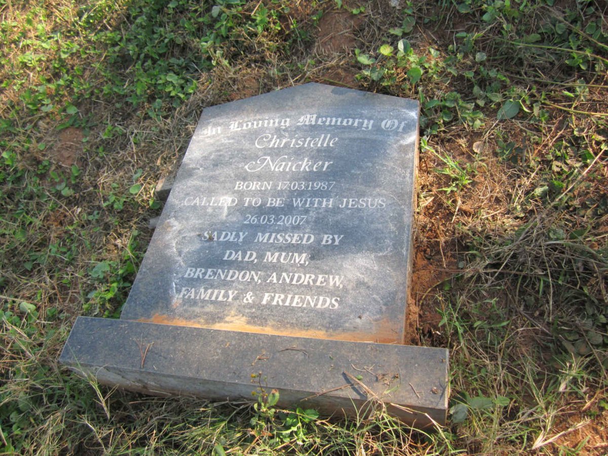 NAICKER Christelle 1987-2007