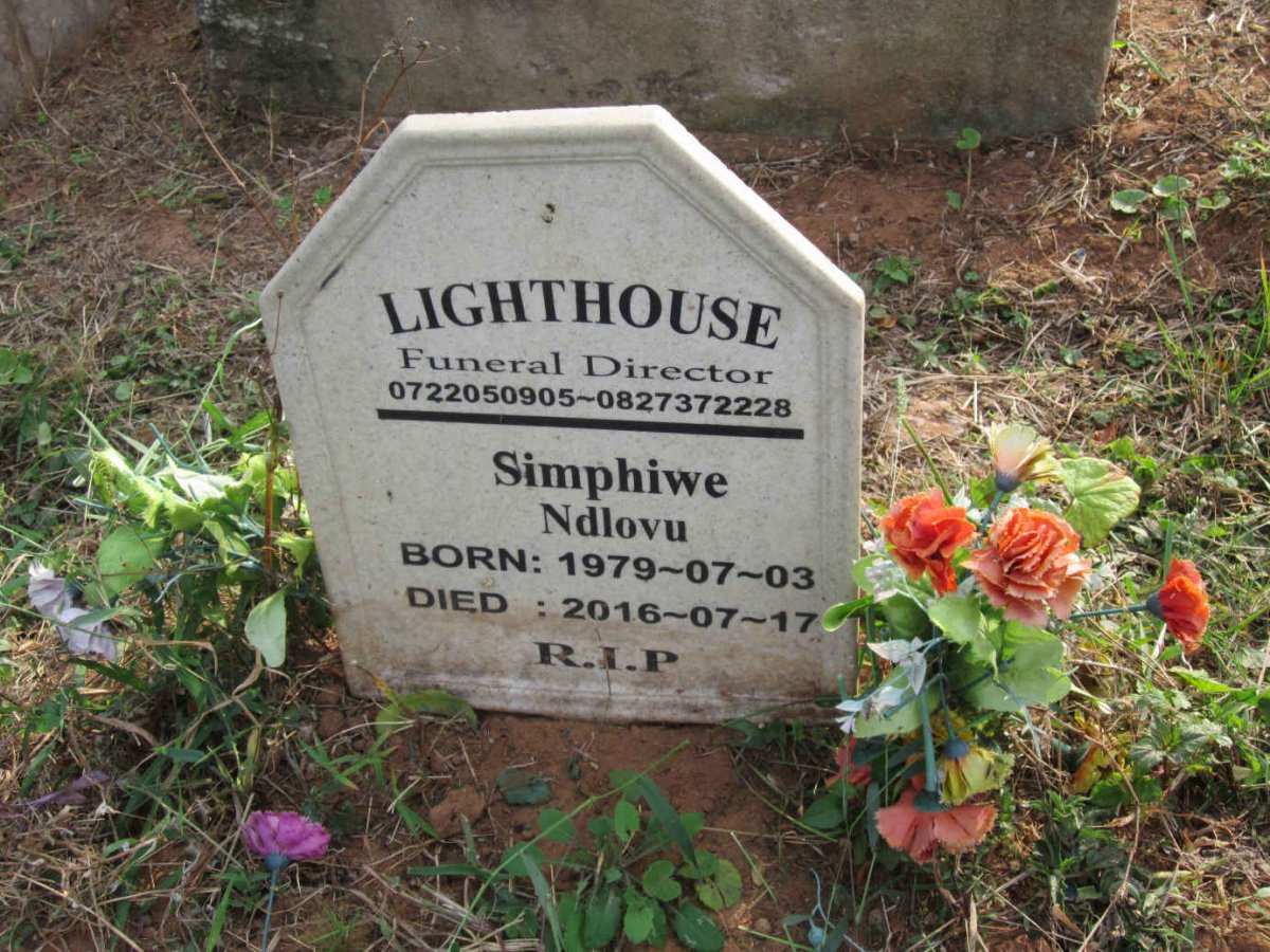 NDLOVU Simphiwe 1979-2016