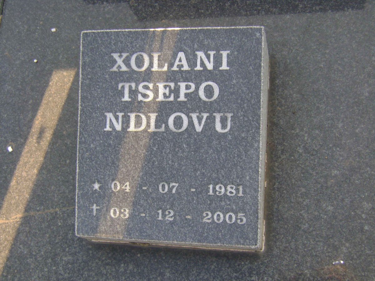 NDLOVU Xolani Tsepo 1981-2005