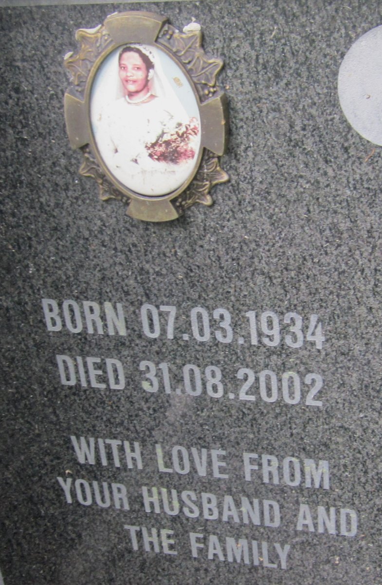 NDLOVU Nolwandle Regina 1934-2002