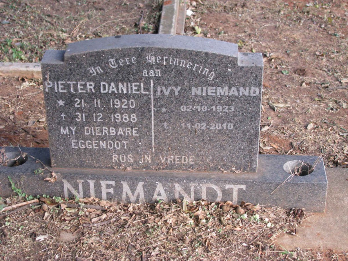 NIEMANDT Pieter Daniel 1920-1988 &amp; Ivy 1923-2010