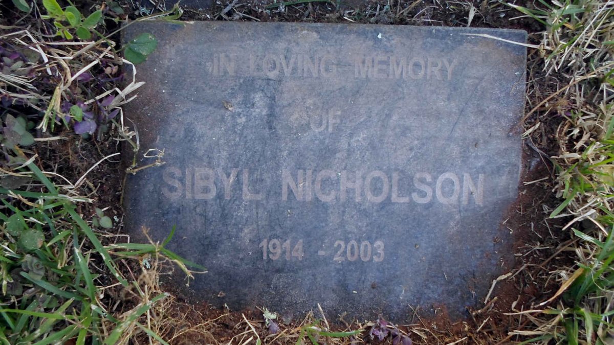 NICHOLSON Sibyl 1914-2003