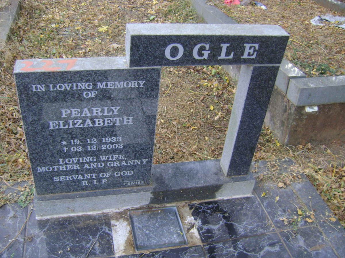 OGLE Pearly Elizabeth 1933-2003