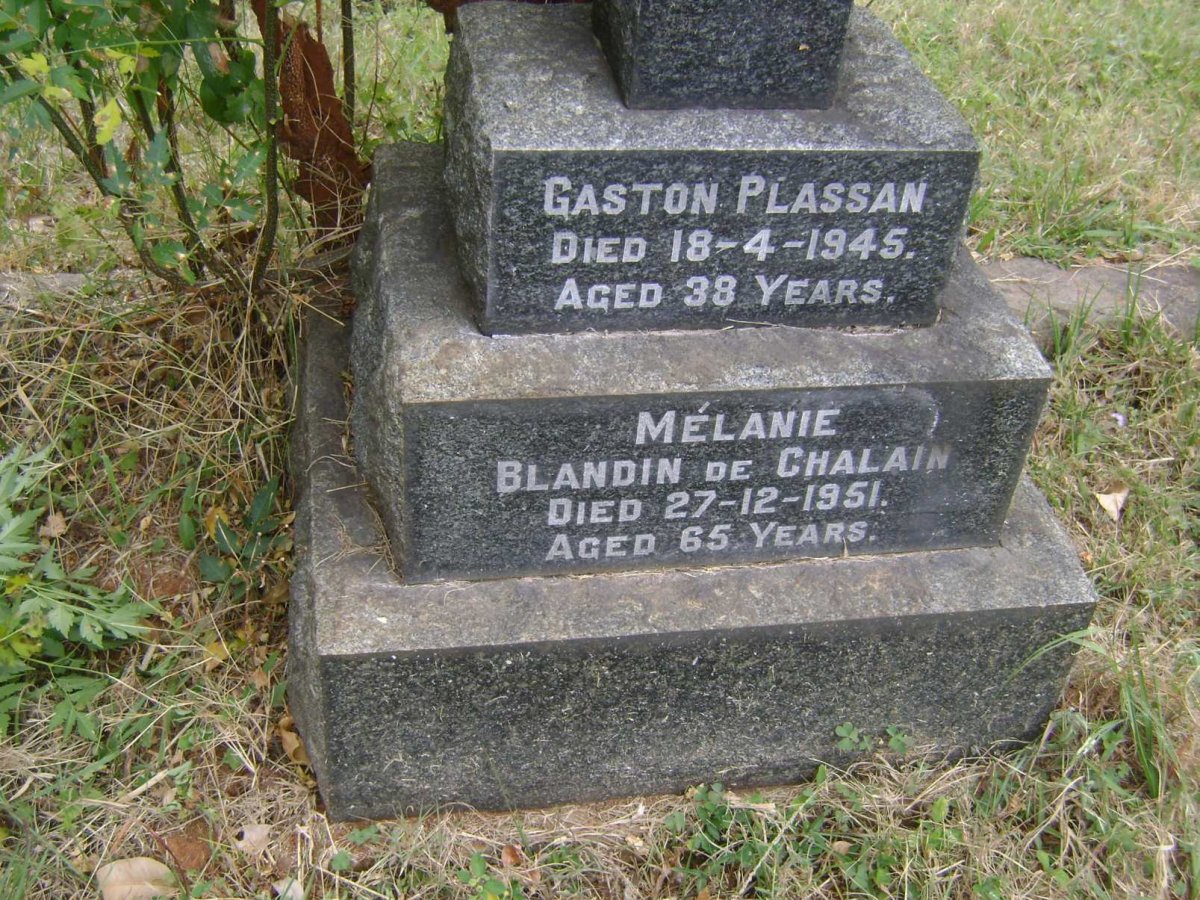 PLASSAN Gaston -1945 :: BLANDIN DE CHALAIN Mélanie -1951
