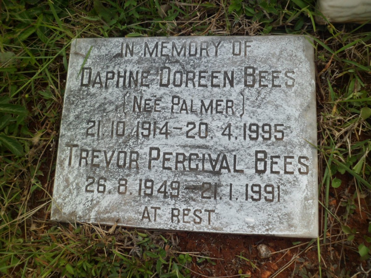 BEES Trevor Percival 1949-1991 &amp; Daphne Doreen PALMER 1914-1995