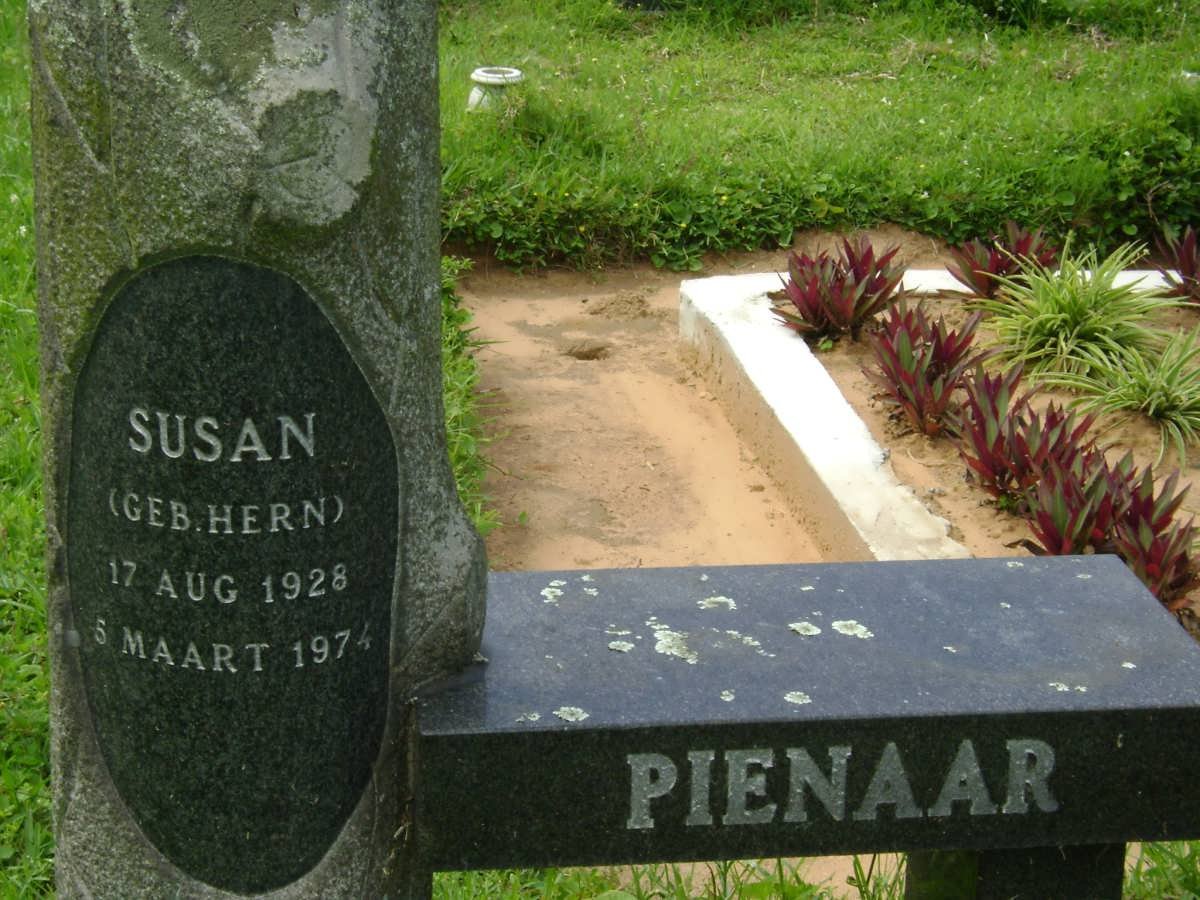 PIENAAR Susan nee HERN 1928-1974