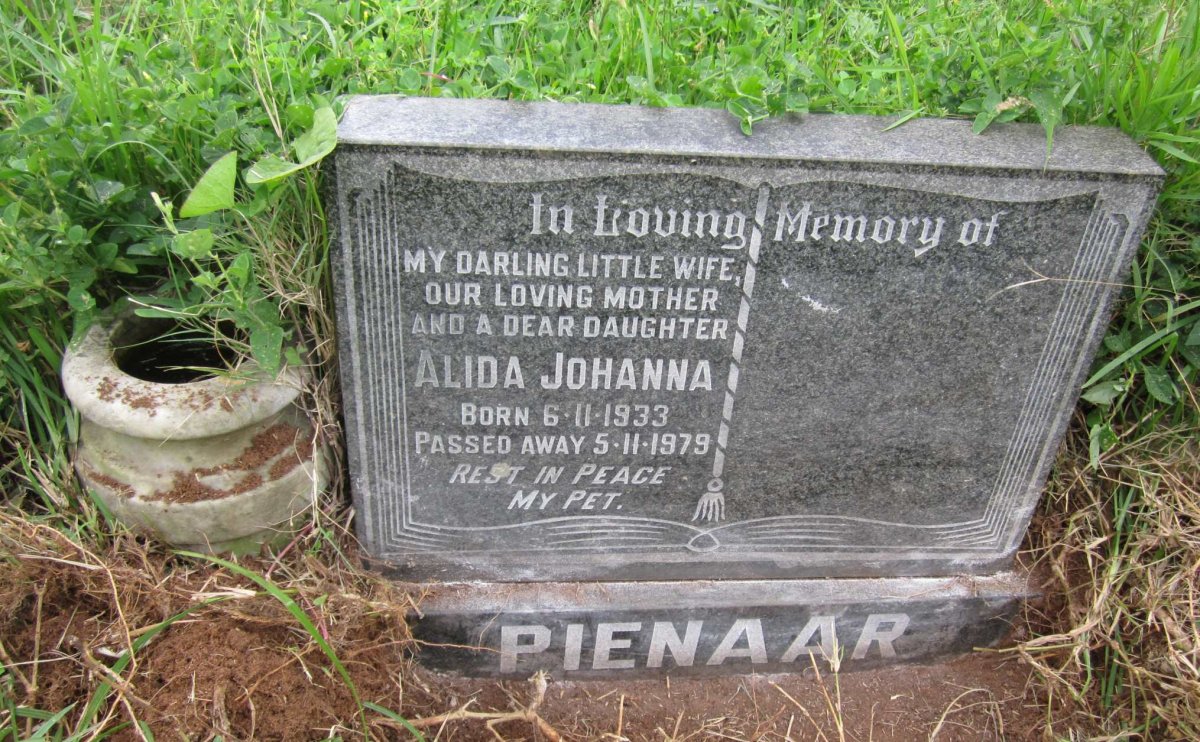 PIENAAR Alida Johanna 1933-1979