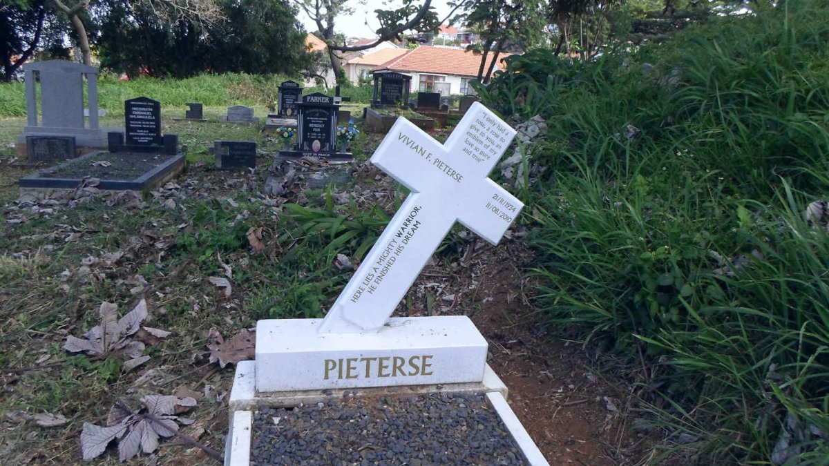 PIETERSE Vivian F. 1934-2010